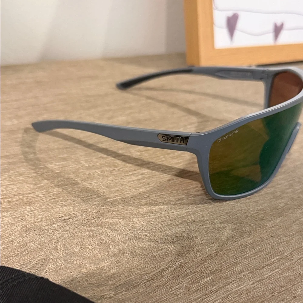 SMITH Shield Sunglasses with Green Mirrored Lenses and grey Frame